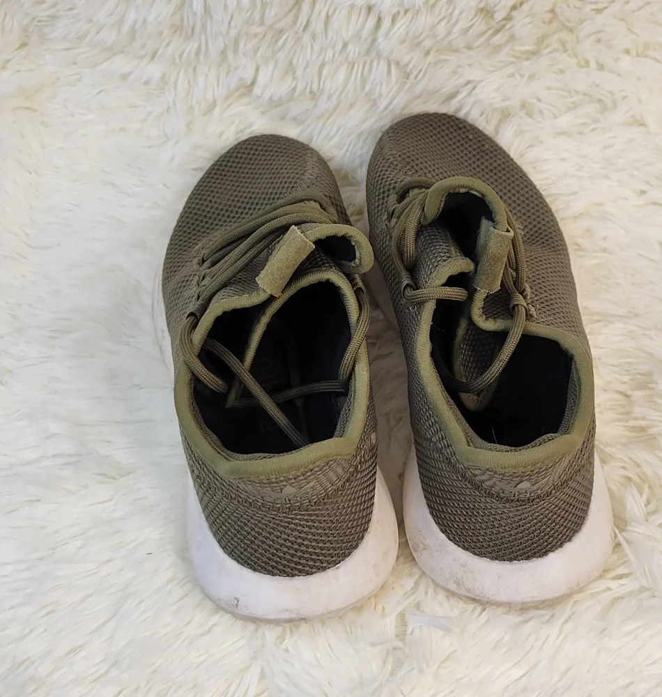 Mens adidas shoes Size 5.5